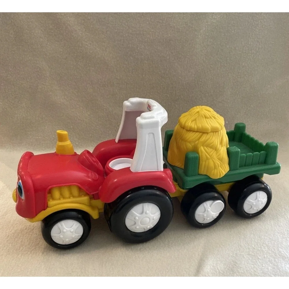 Fisher Price Little People Tow n Pull Farm Tractor Sounds Pop Up Pig 2007 Works